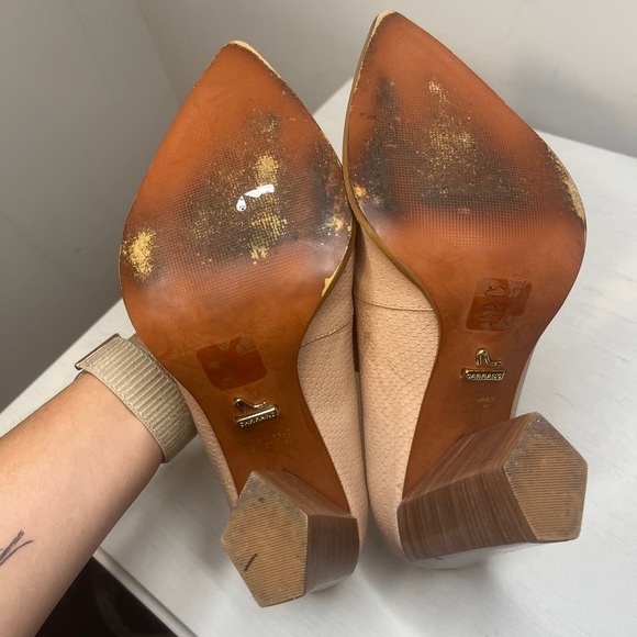 Carrano Madelyn Snake Rose Pump with Natural Stack Heel Sz 9 - Picture 9 of 10